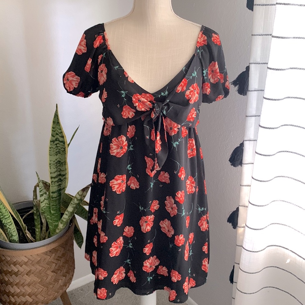Jack by BB Dakota Flirty Floral Baby Doll Summer Dress | Small | Black & Red